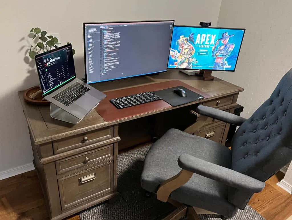 Picture of my current desk at home
